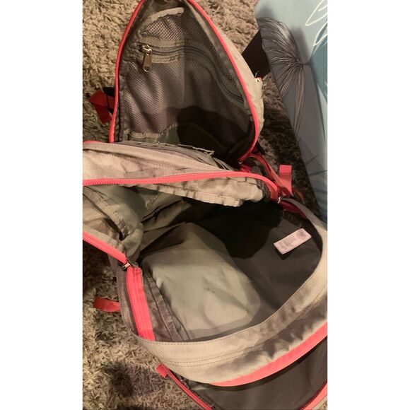 THE NORTH FACE rock ridge gray School Work HIKE CAMP DAY Backpack - Picture 12 of 13